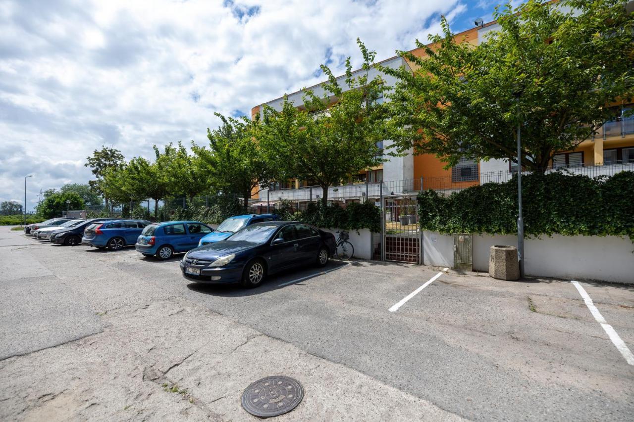 Apartamenty Wisniowy Sad By Noclegi Renters Kolberg Exterior foto